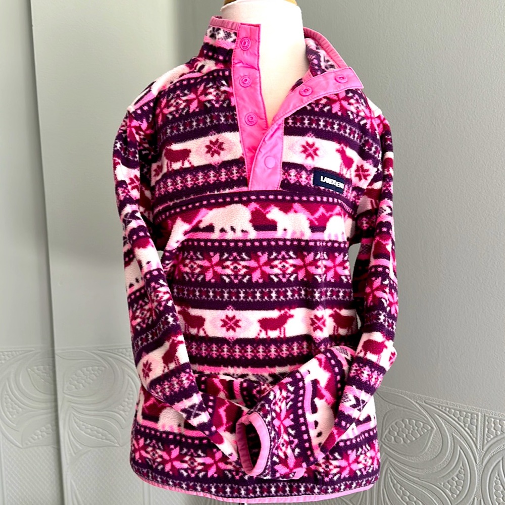 Lands’ End Girls size 6-7; adorable wildlife design (moose, bears)